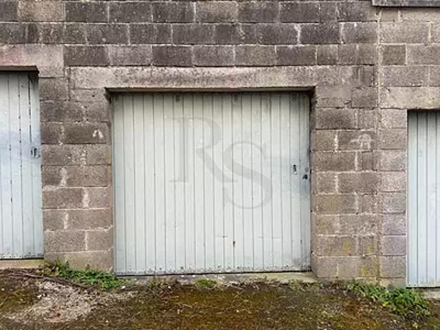 Condé en Normandie 14110 Location parking au dernier étage