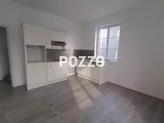 Condé sur Vire 50890 Location appartement 2 pièces t2 au dernier étage cave