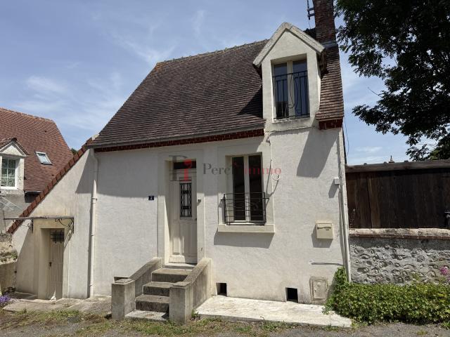CONDEAU MAISON RESTAUREE PROCHE GARE SNCF