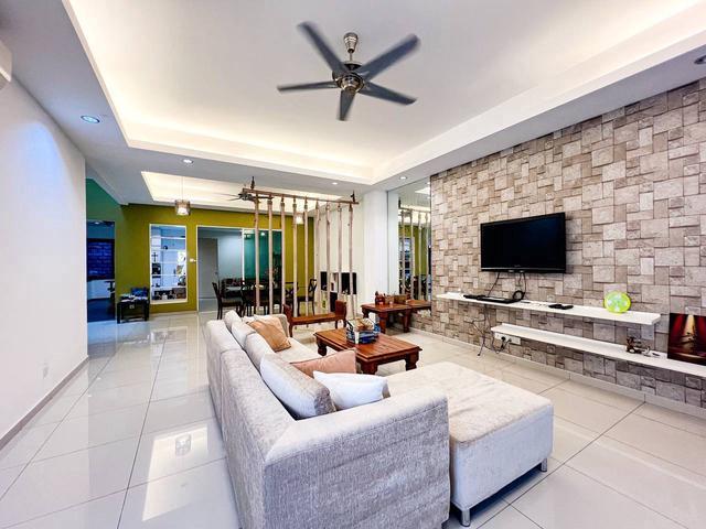 CONDITION SUPERB3 Storey Superlink Nadayu 92 Kajang 25x75sf NEGO