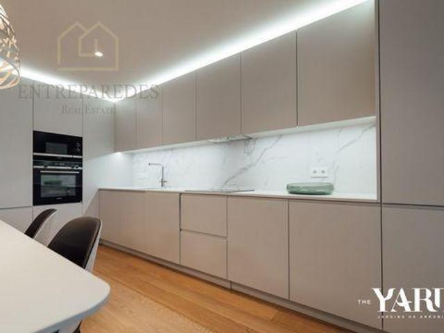Condo 4 quarto, Vila Nova de Gaia Porto DLS97114119