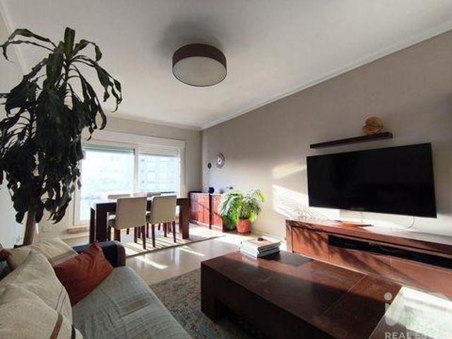 Condo 4 quarto, Oeiras Lisboa DLS102557979