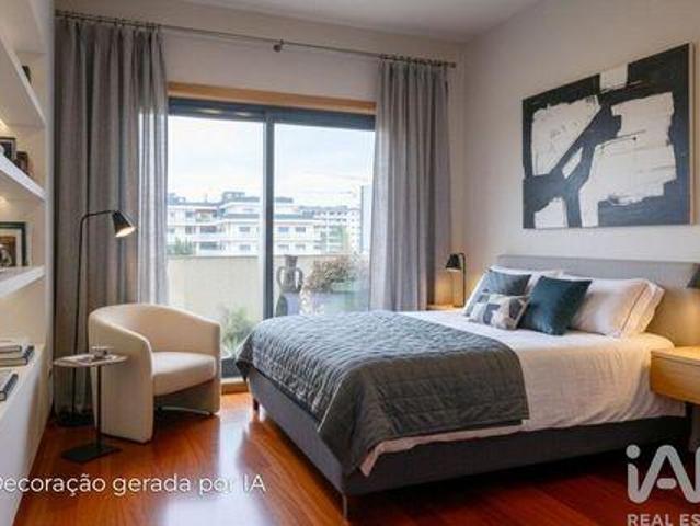 Condo 4 quarto, Paredes Porto DS99571473