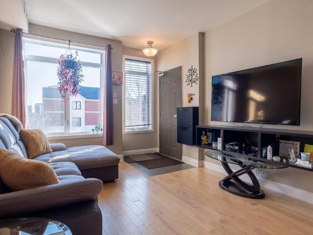 Condo 4 1/2 a louer