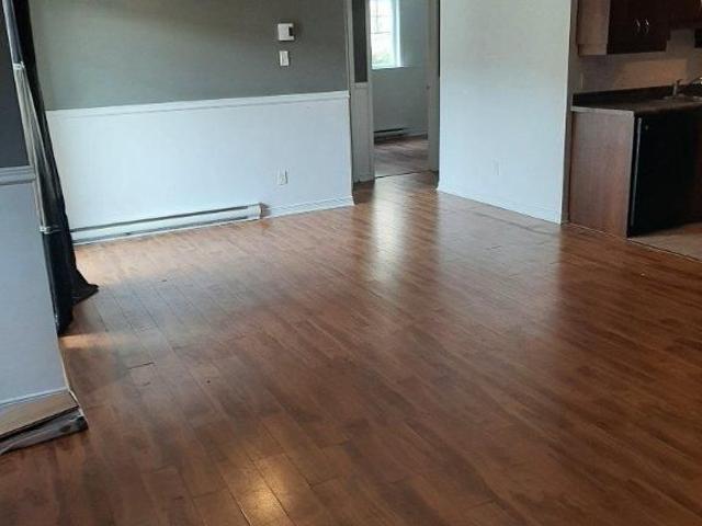CONDO 4 1/2 A LOUER A MIRABEL 1600$