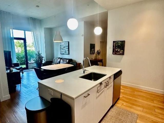 Condo 5 1/2, 3 ch, 2 sdb Brossard tout inclus, chiens acceptés