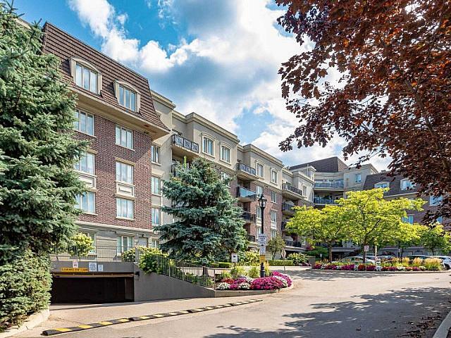 Condo 700 Sq Ft, One Bedroom Plus Den Plus Car Parking