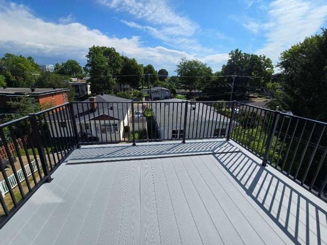 Condo 7 1/2 1600 pied carre avec terrasse