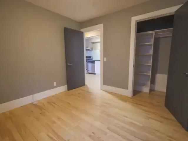 Condo 1 Bedroom For Rent Calgary AB 1395 ELS102085634