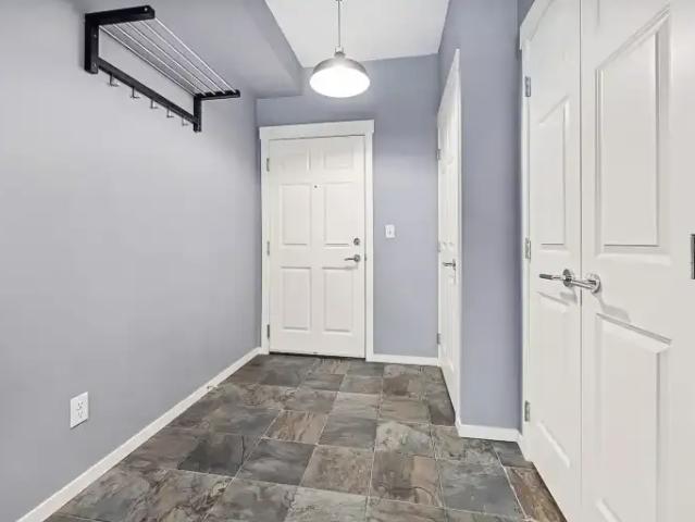 Condo 1 Bedroom For Rent Calgary AB 1600 ELS102701322