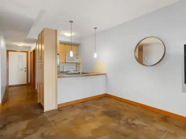 Condo 1 Bedroom For Rent Calgary AB 1750 ES104401661