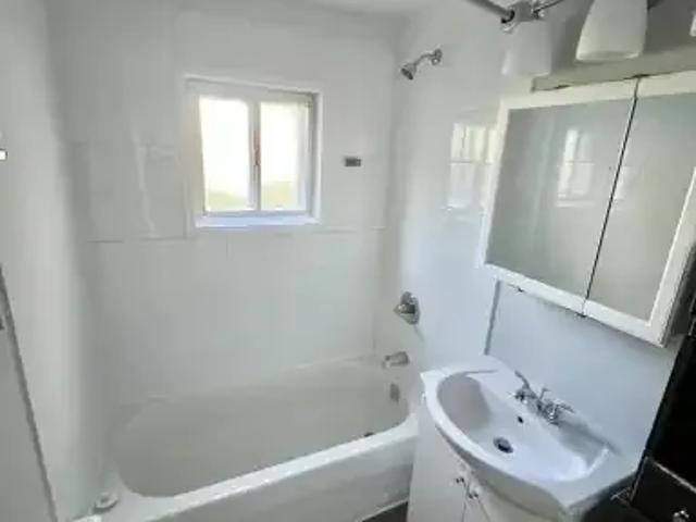 Condo 1 Bedroom For Rent Edmonton AB 1125 ES103920497