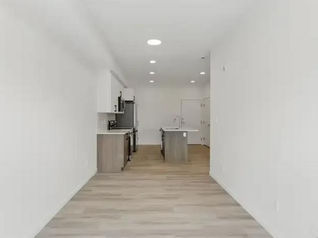 Condo 1 Bedroom For Rent Edmonton AB 1375 ELS103011788