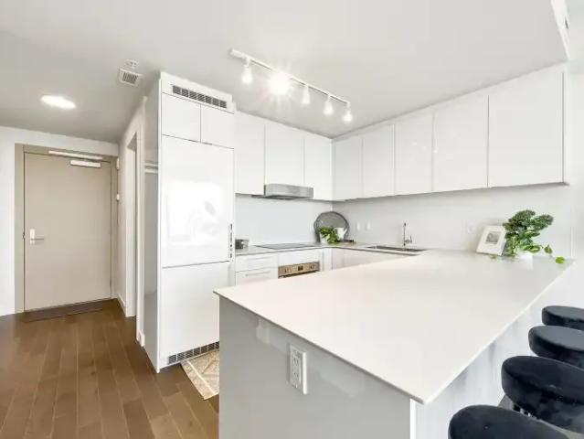 Condo 1 Bedroom For Rent Edmonton AB 2095 ES105167421