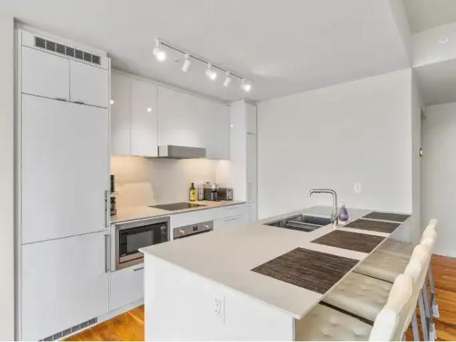 Condo 1 Bedroom For Rent Edmonton AB 2350 ES103322496