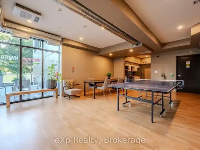 Condo 1 Bedroom For Rent Kitchener ON 1700 ES102243032