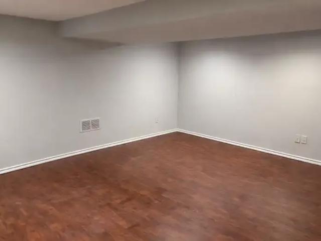 Condo 1 Bedroom For Rent Hamilton ON 1395 ES102846812