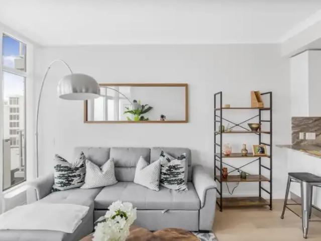 Condo 1 Bedroom For Rent North Vancouver BC 4500 ES103739924