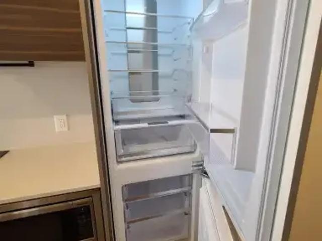 Condo 1 Bedroom For Rent Surrey BC 1820 ES102551538