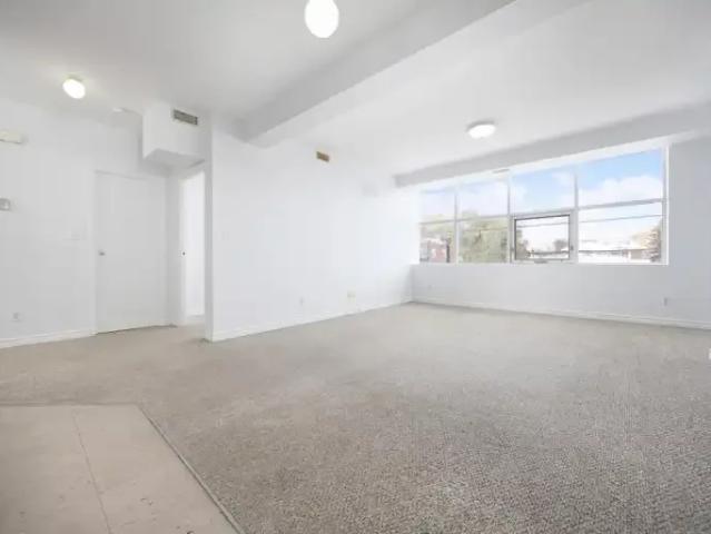 Condo 1 Bedroom For Rent Toronto ON 1700 ES96255356