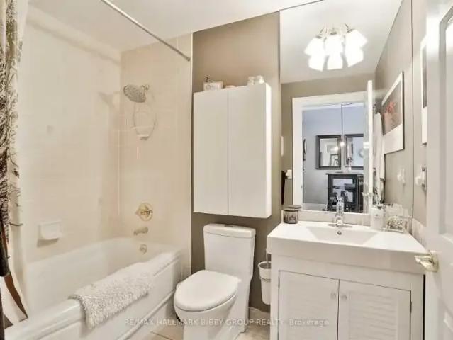 Condo 1 Bedroom For Rent Toronto ON 2200 ES103920489