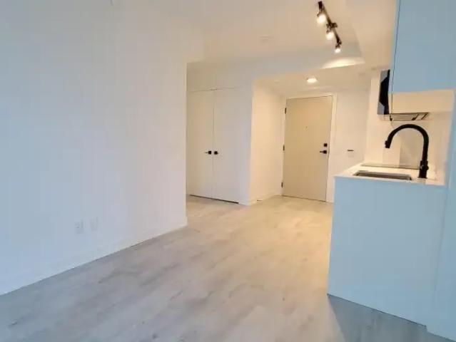 Condo 1 Bedroom For Rent Toronto ON 2280 ES105071997