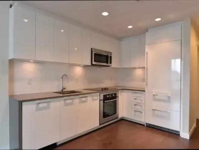 Condo 1 Bedroom For Rent Vancouver BC 2900 ELS102952073