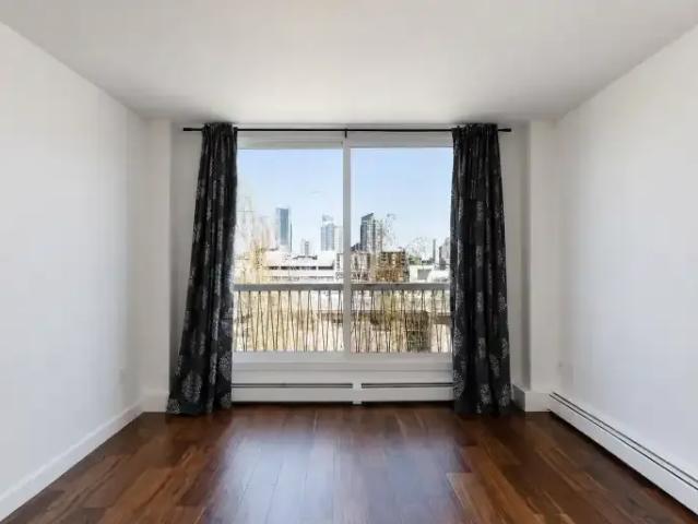 Condo 1.5 Bedroom For Rent Calgary AB 1579 ES102394875