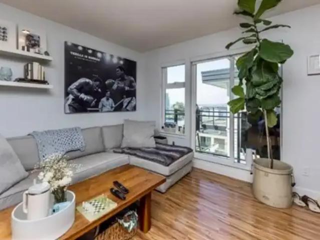 Condo 1.5 Bedroom For Rent North Vancouver BC 2800 ES105072183