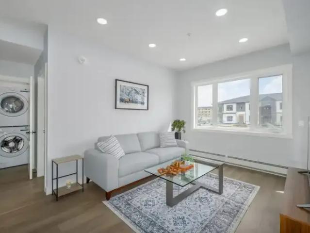 Condo 2 Bedroom For Rent Cochrane AB 2250 ES103119035
