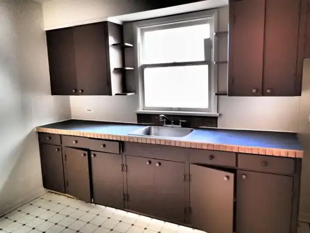 Condo 2 Bedroom For Rent Calgary AB 1449 ES104841852