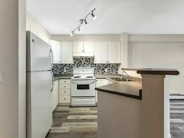 Condo 2 Bedroom For Rent Calgary AB 1525 ES102846183