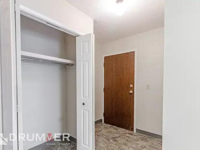 Condo 2 Bedroom For Rent Calgary AB 1595 ES102847095