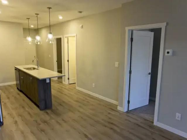 Condo 2 Bedroom For Rent Calgary AB 1900 ES104180247