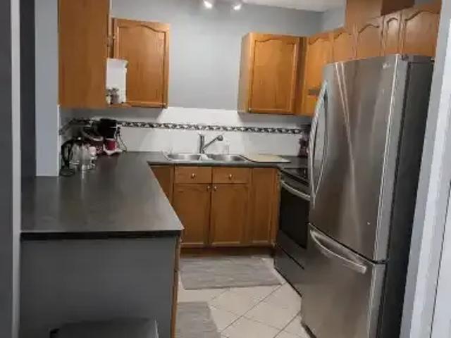 Condo 2 Bedroom For Rent Calgary AB 1950 ELS102952000