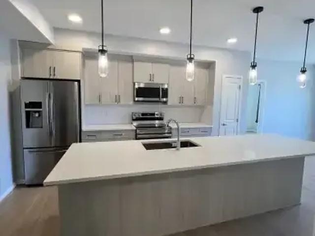 Condo 2 Bedroom For Rent Calgary AB 1950 ES104182602