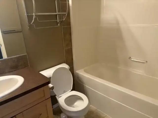 Condo 2 Bedroom For Rent Calgary AB 1995 ES102811675