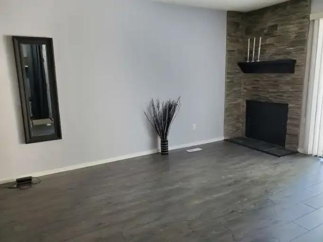 Condo 2 Bedroom For Rent Calgary AB 2000 ELS101554755