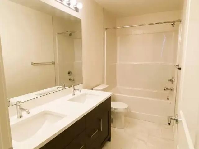 Condo 2 Bedroom For Rent Calgary AB 2150 ES105110854