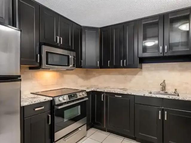 Condo 2 Bedroom For Rent Calgary AB 2200 ELS101185399