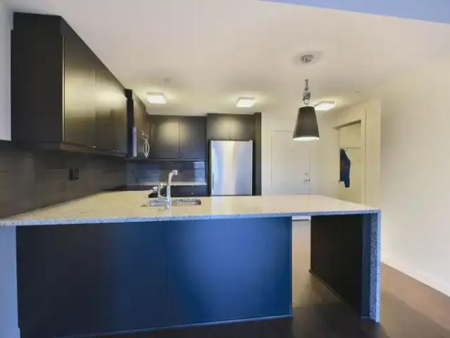 Condo 2 Bedroom For Rent Calgary AB 2375 ES103322029