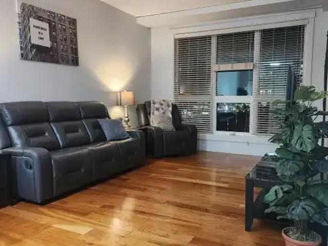 Condo 2 Bedroom For Rent Calgary AB 2595 ES104182009