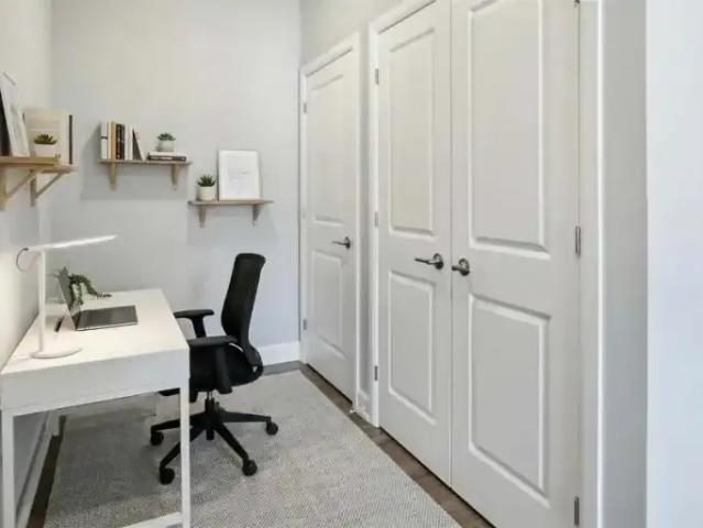 Condo 2 Bedroom For Rent Gloucester ON 2295 ES102770914