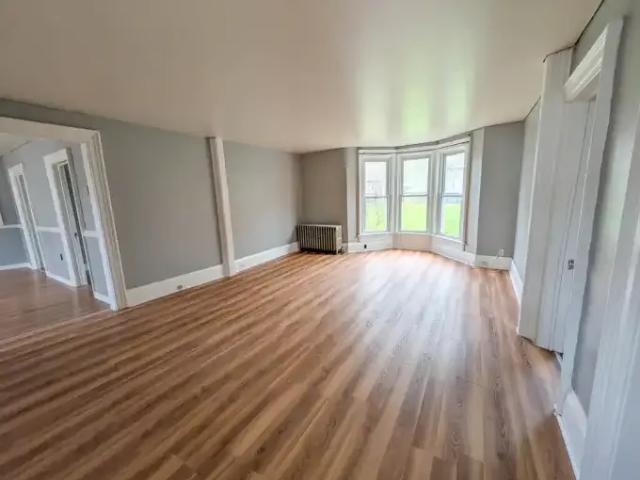 Condo 2 Bedroom For Rent Fort Erie ON 1795 ES102846449