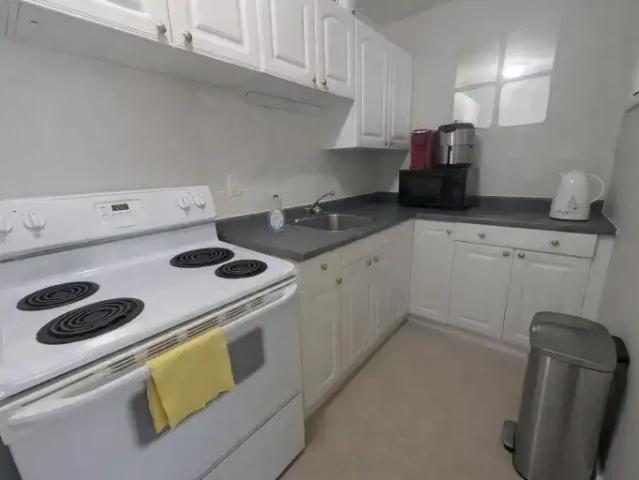 Condo 2 Bedroom For Rent Kingston ON 1445 ELS100760983
