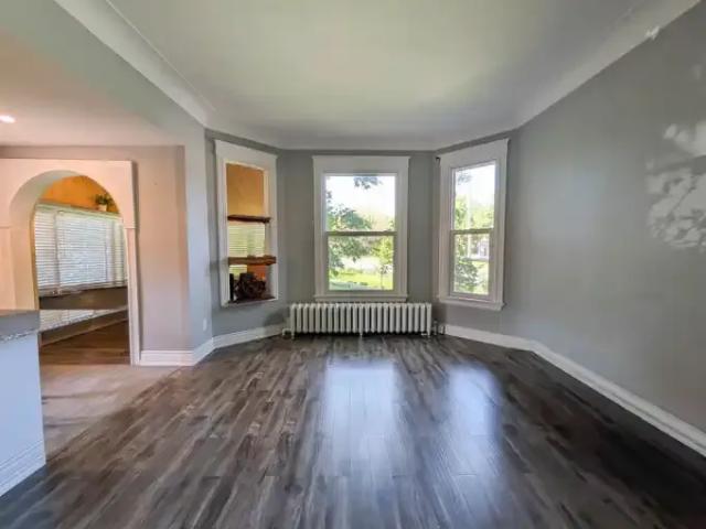 Condo 2 Bedroom For Rent Hamilton ON 1895 ES102846385