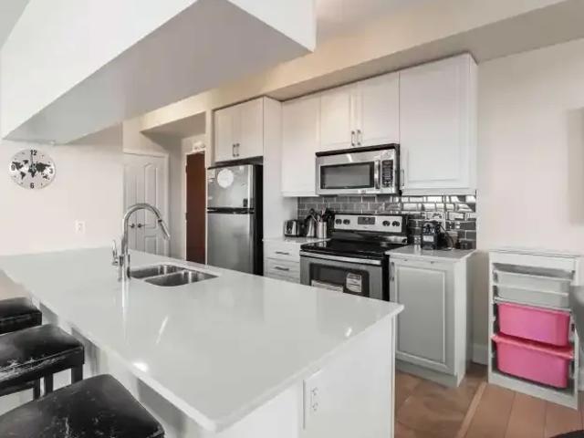 Condo 2 Bedroom For Rent Oakville ON 1500 ES103355201