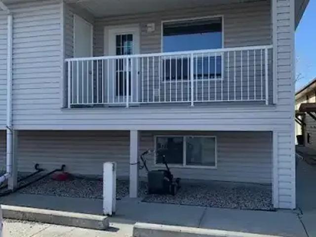 Condo 2 Bedroom For Rent Leduc AB 1500 ES102794851