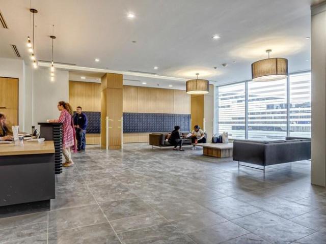 Condo 2 Bedroom For Rent Mississauga ON 2900 ES103423533