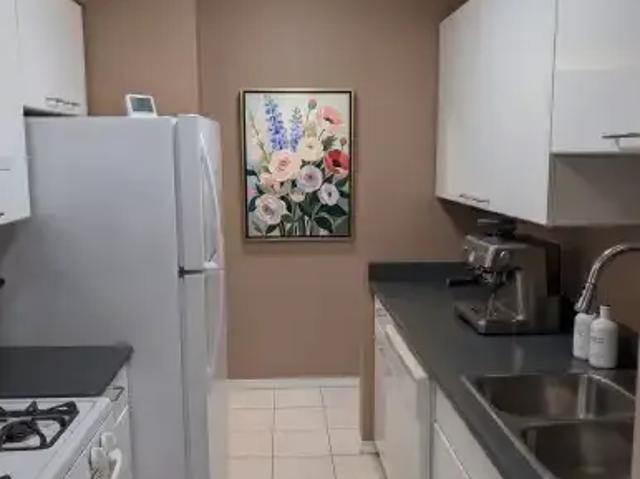 Condo 2 Bedroom For Rent North Vancouver BC 2950 ES104895002